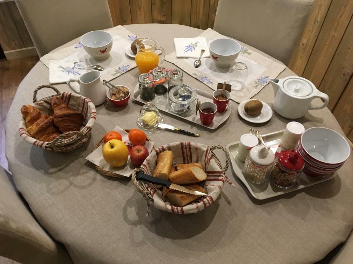 Saint-Malon-sur-Mel Les Bouyeres Bed & Breakfast エクステリア 写真