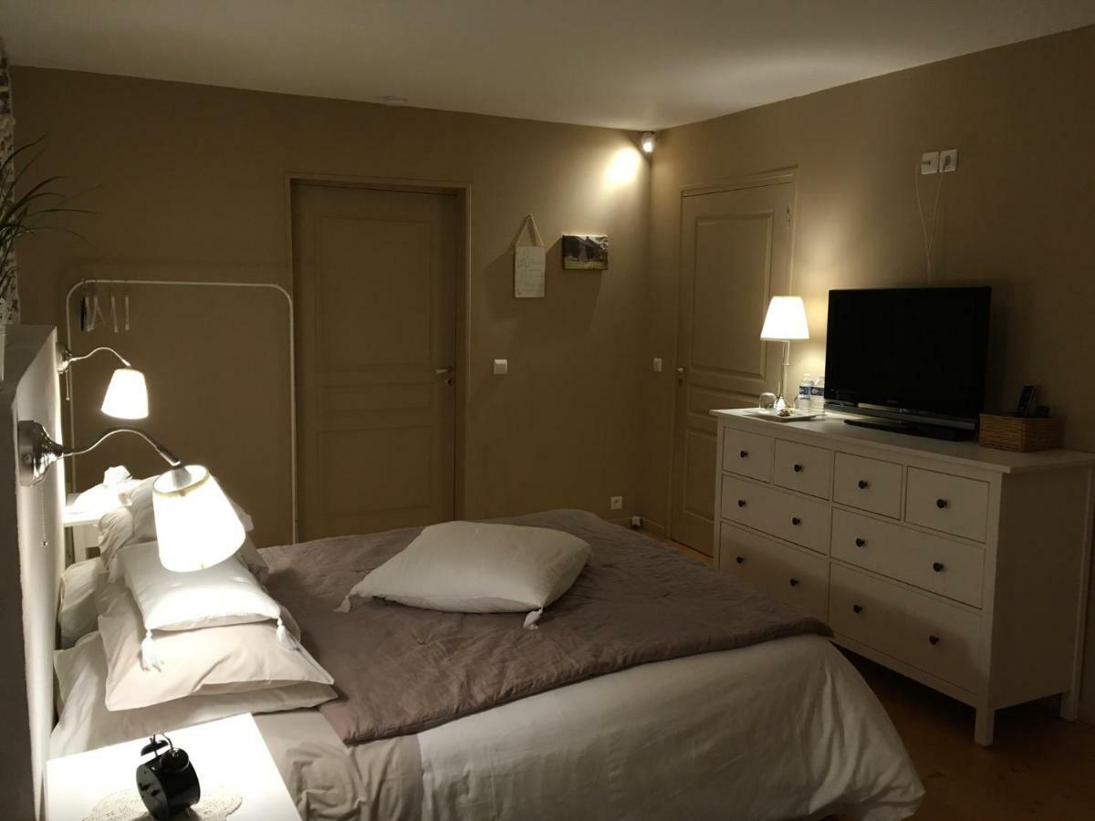 Saint-Malon-sur-Mel Les Bouyeres Bed & Breakfast エクステリア 写真