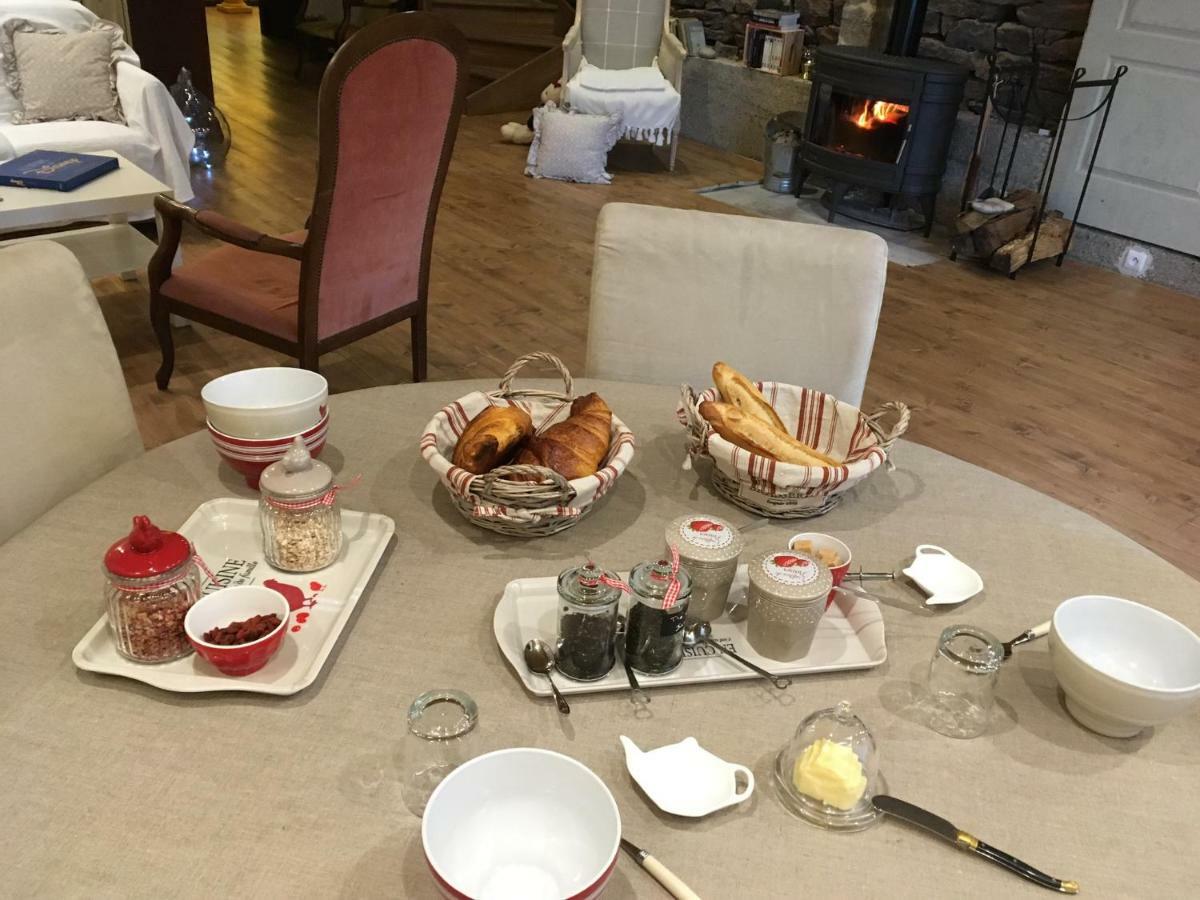 Saint-Malon-sur-Mel Les Bouyeres Bed & Breakfast エクステリア 写真